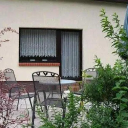 Dom wakacyjny Doppelhaushaelfte In Idyllischer Lage, Separater Eingang *