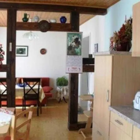 Doppelhaushaelfte In Idyllischer Lage, Separater Eingang Vakantiehuis Reimershagen