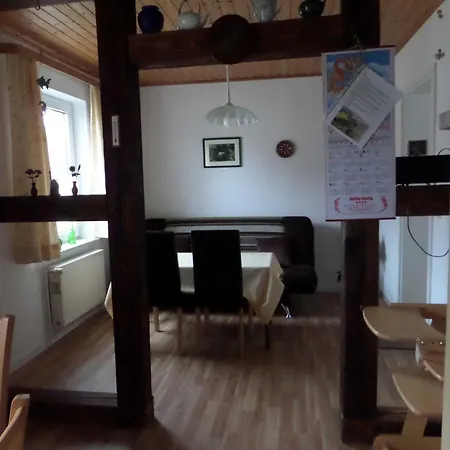 Doppelhaushaelfte In Idyllischer Lage, Separater Eingang *