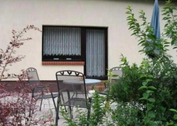 Dom wakacyjny Doppelhaushaelfte In Idyllischer Lage, Separater Eingang *