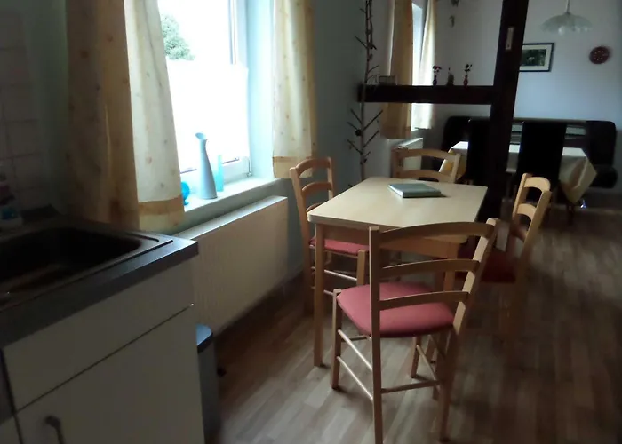 Dom wakacyjny Doppelhaushaelfte In Idyllischer Lage, Separater Eingang Reimershagen